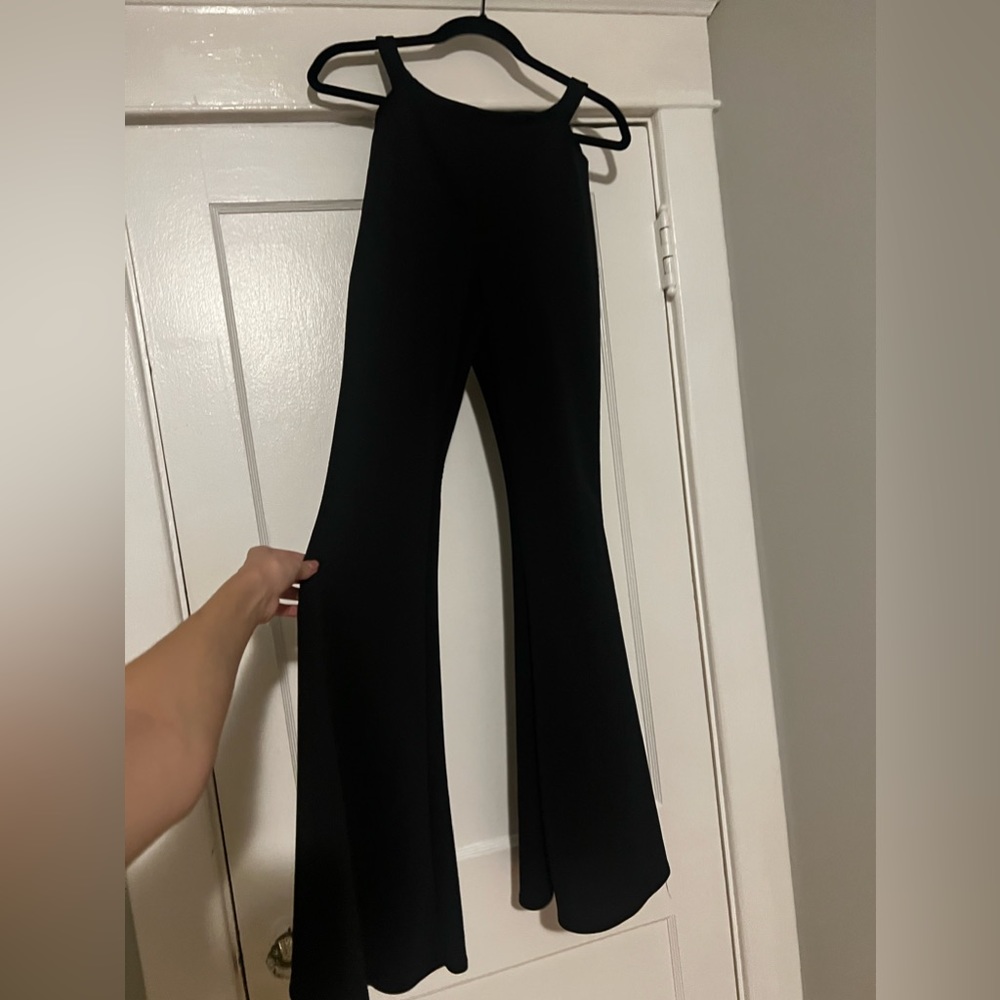 Black pants, cutout at top